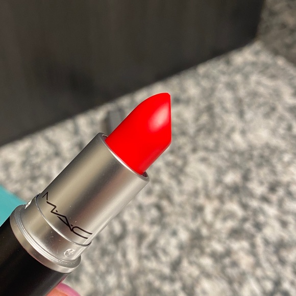MAC Matte Lipstick, Mangrove #639 Red Brand NEW - Picture 4 of 6